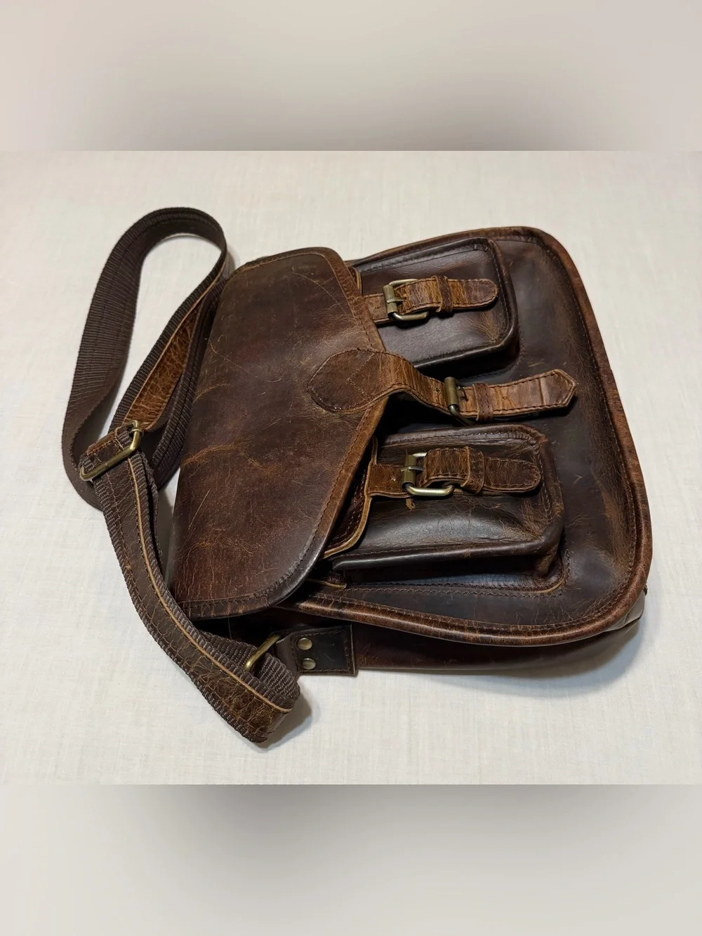 Men's Brown Top Grain Leather Messenger Bag - Rugged Vintage Style